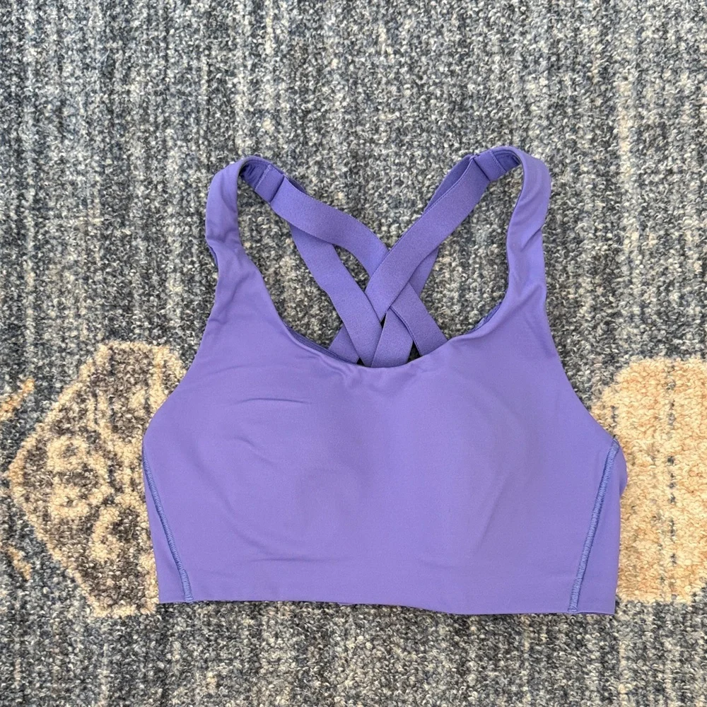 lululemon athletica Energy Sports Bra - Picture 2 of 5